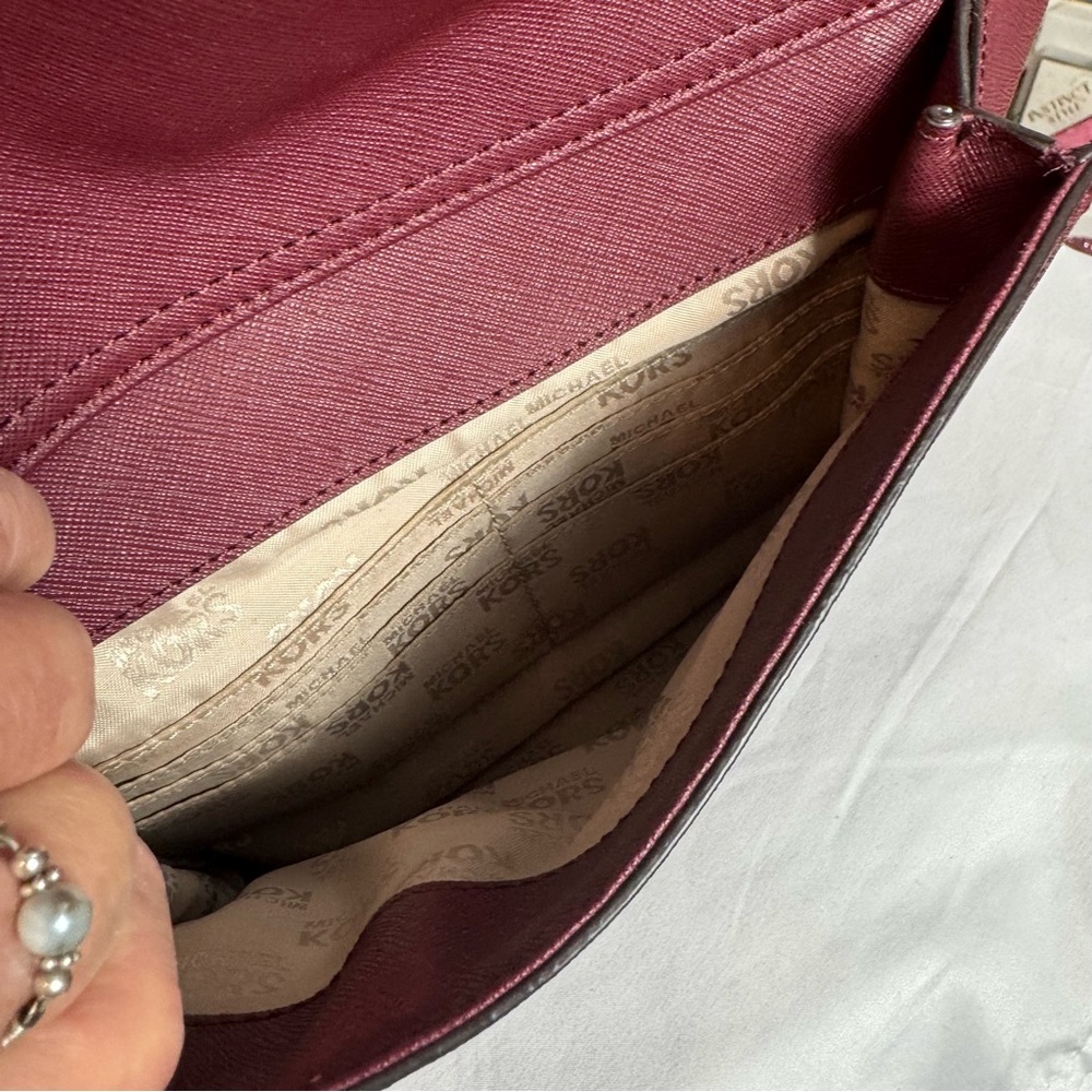 NWOT Michael Kors Jet Set Maroon Tote Bag with and Gold Metal Accents - Picture 9 of 11